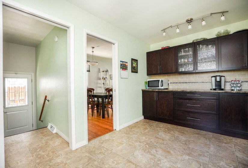 181 Moore, 3 Bedrooms Bedrooms, 12 Rooms Rooms,2 BathroomsBathrooms,Residential,For Sale,Moore