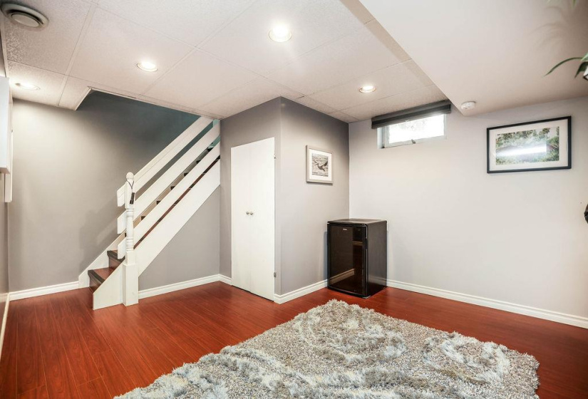 181 Moore, 3 Bedrooms Bedrooms, 12 Rooms Rooms,2 BathroomsBathrooms,Residential,For Sale,Moore