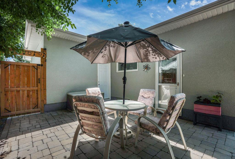 181 Moore, 3 Bedrooms Bedrooms, 12 Rooms Rooms,2 BathroomsBathrooms,Residential,For Sale,Moore