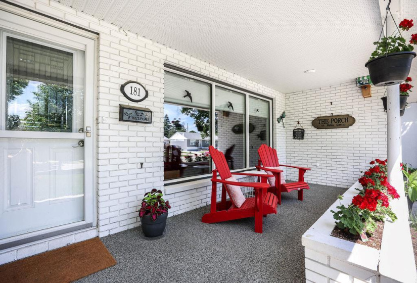 181 Moore, 3 Bedrooms Bedrooms, 12 Rooms Rooms,2 BathroomsBathrooms,Residential,For Sale,Moore