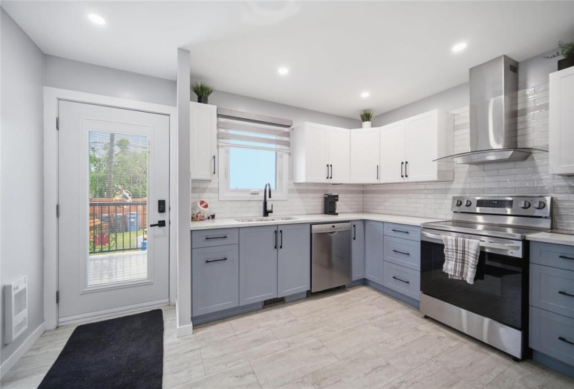 1896 Bannatyne, 4 Bedrooms Bedrooms, 9 Rooms Rooms,1 BathroomBathrooms,Residential,For Sale,Bannatyne