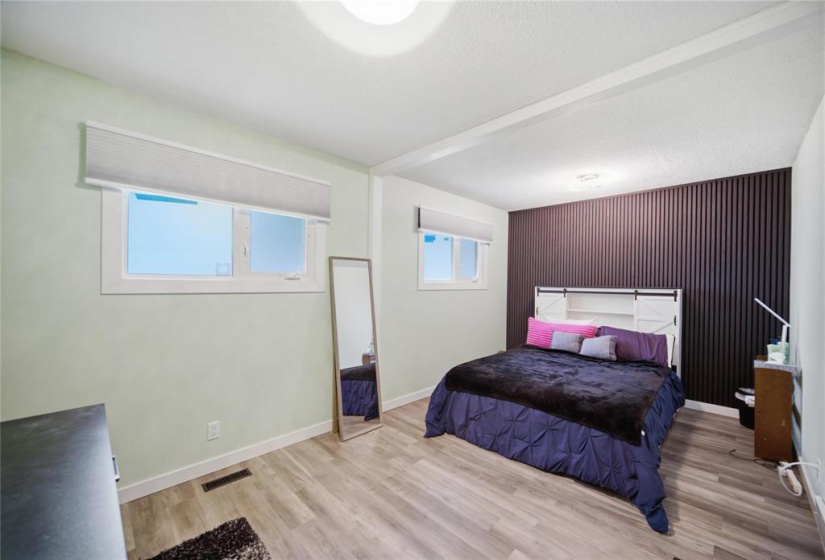 1896 Bannatyne, 4 Bedrooms Bedrooms, 9 Rooms Rooms,1 BathroomBathrooms,Residential,For Sale,Bannatyne