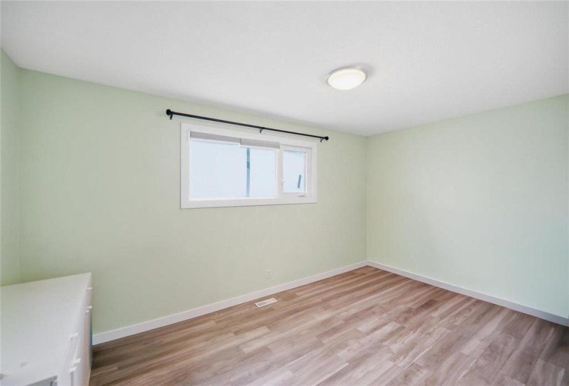 1896 Bannatyne, 4 Bedrooms Bedrooms, 9 Rooms Rooms,1 BathroomBathrooms,Residential,For Sale,Bannatyne