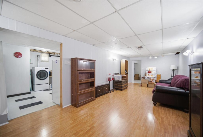 1896 Bannatyne, 4 Bedrooms Bedrooms, 9 Rooms Rooms,1 BathroomBathrooms,Residential,For Sale,Bannatyne