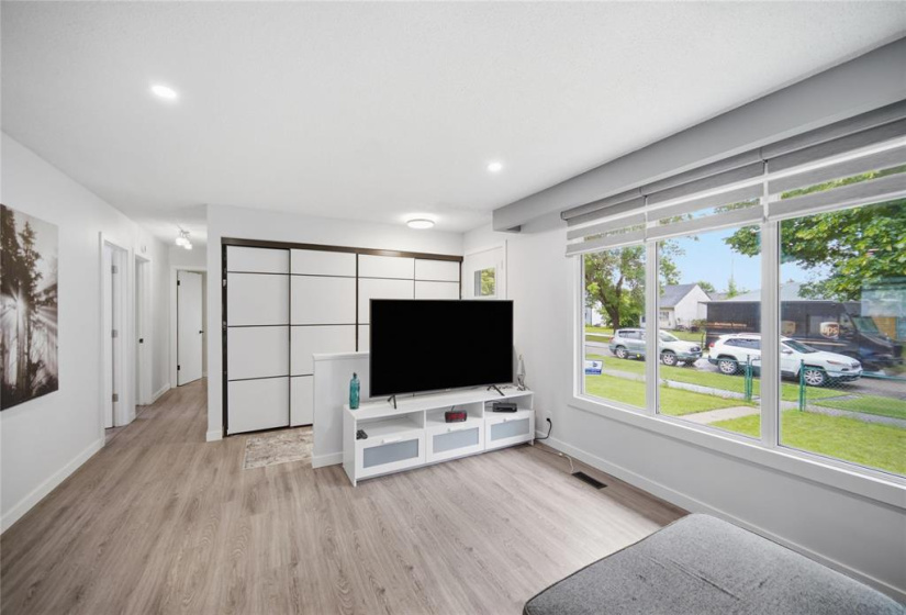 1896 Bannatyne, 4 Bedrooms Bedrooms, 9 Rooms Rooms,1 BathroomBathrooms,Residential,For Sale,Bannatyne