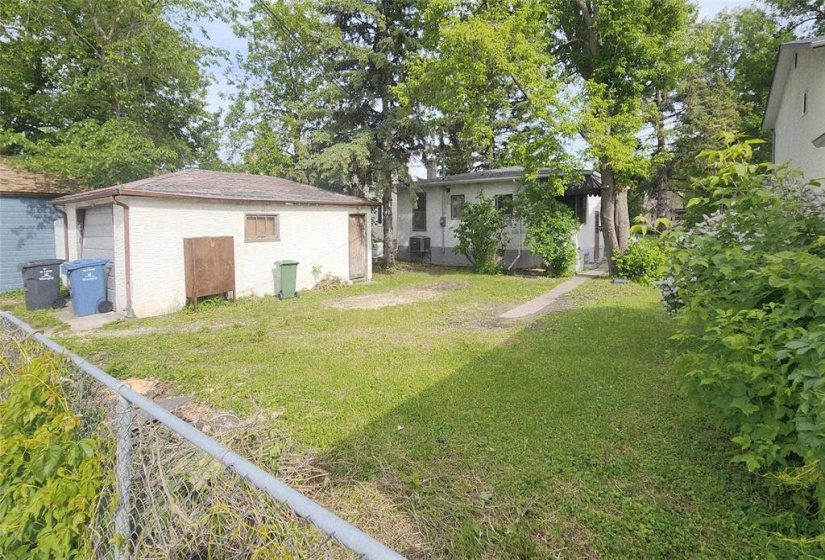 99 Vivian, ,Residential,For Sale,Vivian