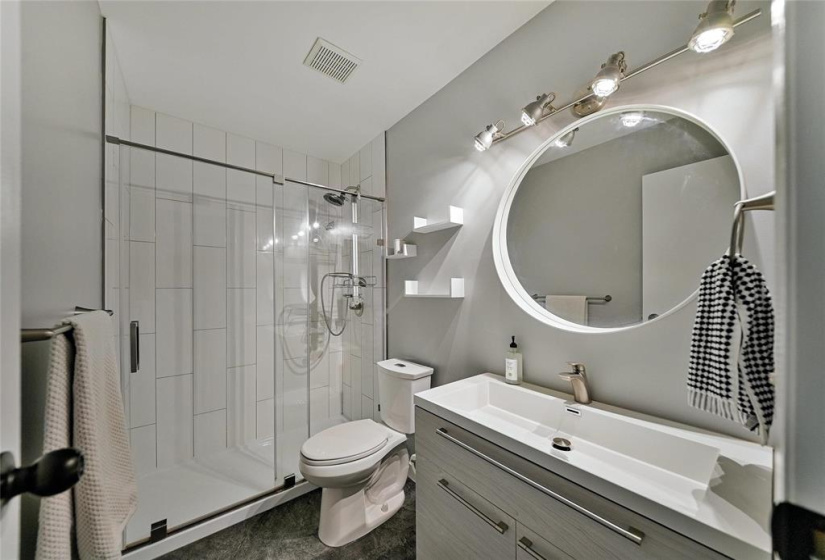 7 Brotman, 3 Bedrooms Bedrooms, 11 Rooms Rooms,2 BathroomsBathrooms,Residential,For Sale,Brotman