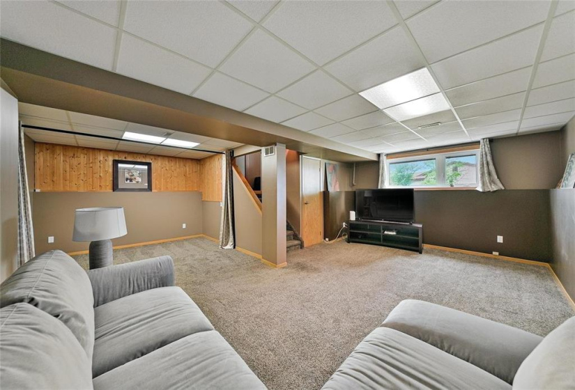7 Brotman, 3 Bedrooms Bedrooms, 11 Rooms Rooms,2 BathroomsBathrooms,Residential,For Sale,Brotman