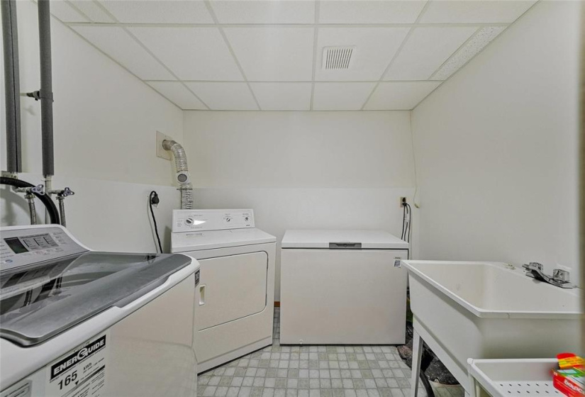 7 Brotman, 3 Bedrooms Bedrooms, 11 Rooms Rooms,2 BathroomsBathrooms,Residential,For Sale,Brotman