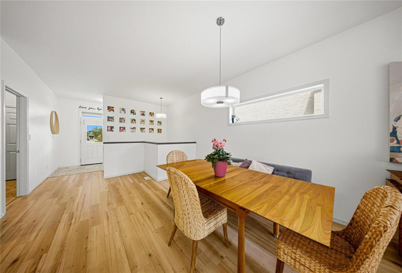 139 Kingsclear, 3 Bedrooms Bedrooms, 10 Rooms Rooms,2 BathroomsBathrooms,Residential,For Sale,Kingsclear