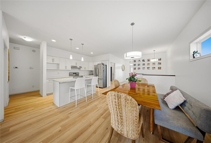 139 Kingsclear, 3 Bedrooms Bedrooms, 10 Rooms Rooms,2 BathroomsBathrooms,Residential,For Sale,Kingsclear