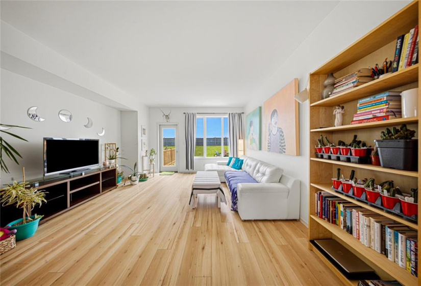 139 Kingsclear, 3 Bedrooms Bedrooms, 10 Rooms Rooms,2 BathroomsBathrooms,Residential,For Sale,Kingsclear