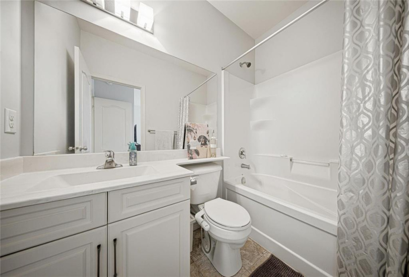 139 Kingsclear, 3 Bedrooms Bedrooms, 10 Rooms Rooms,2 BathroomsBathrooms,Residential,For Sale,Kingsclear