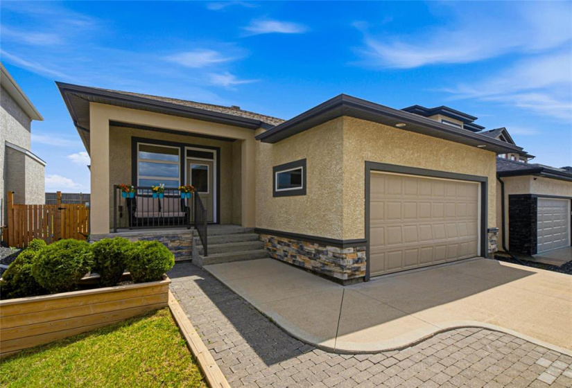 139 Kingsclear, 3 Bedrooms Bedrooms, 10 Rooms Rooms,2 BathroomsBathrooms,Residential,For Sale,Kingsclear