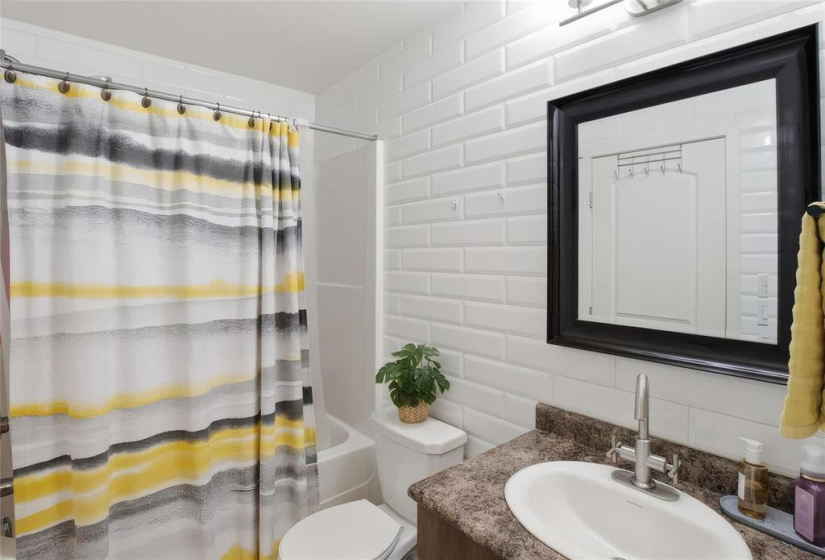 25 Tim Sale, 2 Bedrooms Bedrooms, 5 Rooms Rooms,1 BathroomBathrooms,Condominium,For Sale,Tim Sale