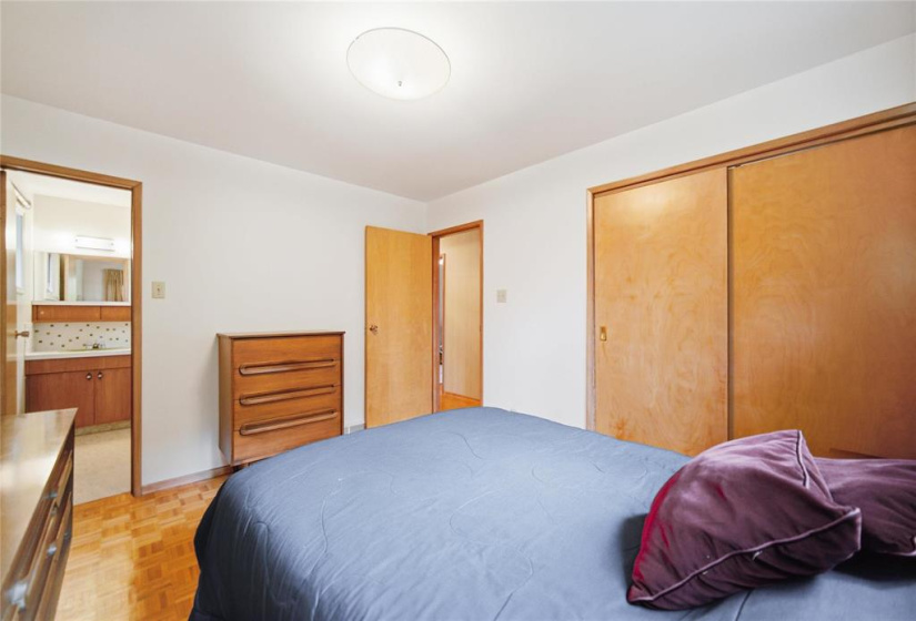 126 Sterling, 4 Bedrooms Bedrooms, 12 Rooms Rooms,2 BathroomsBathrooms,Residential,For Sale,Sterling
