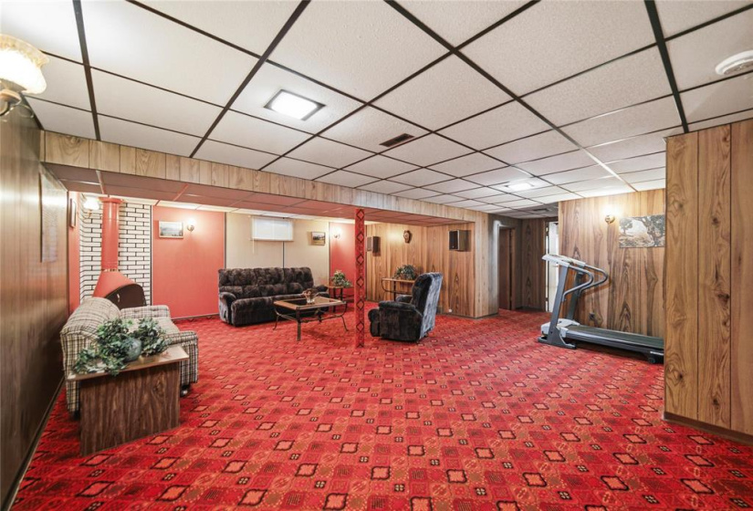 126 Sterling, 4 Bedrooms Bedrooms, 12 Rooms Rooms,2 BathroomsBathrooms,Residential,For Sale,Sterling
