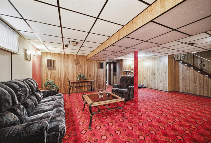 126 Sterling, 4 Bedrooms Bedrooms, 12 Rooms Rooms,2 BathroomsBathrooms,Residential,For Sale,Sterling