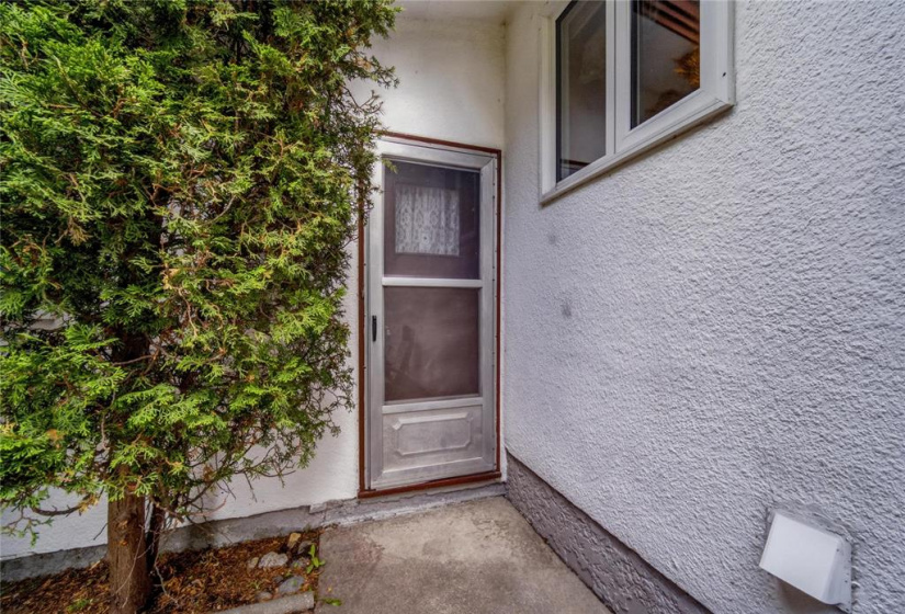 126 Sterling, 4 Bedrooms Bedrooms, 12 Rooms Rooms,2 BathroomsBathrooms,Residential,For Sale,Sterling