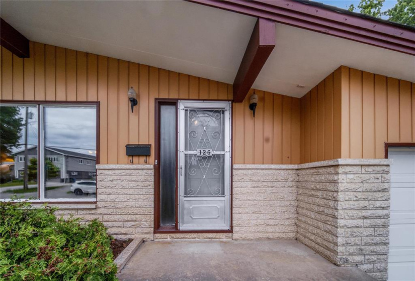 126 Sterling, 4 Bedrooms Bedrooms, 12 Rooms Rooms,2 BathroomsBathrooms,Residential,For Sale,Sterling