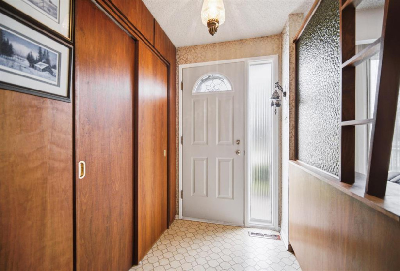 126 Sterling, 4 Bedrooms Bedrooms, 12 Rooms Rooms,2 BathroomsBathrooms,Residential,For Sale,Sterling