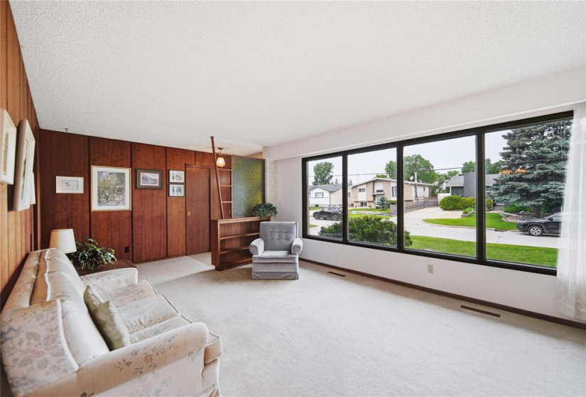 126 Sterling, 4 Bedrooms Bedrooms, 12 Rooms Rooms,2 BathroomsBathrooms,Residential,For Sale,Sterling
