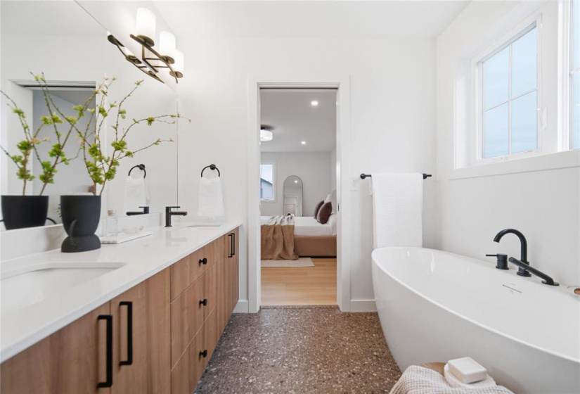 163 Whitehorn, 3 Bedrooms Bedrooms, 14 Rooms Rooms,2 BathroomsBathrooms,Residential,For Sale,Whitehorn