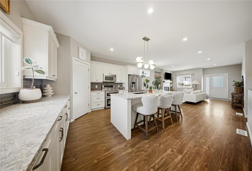13 Bow Water, 3 Bedrooms Bedrooms, 9 Rooms Rooms,2 BathroomsBathrooms,Residential,For Sale,Bow Water