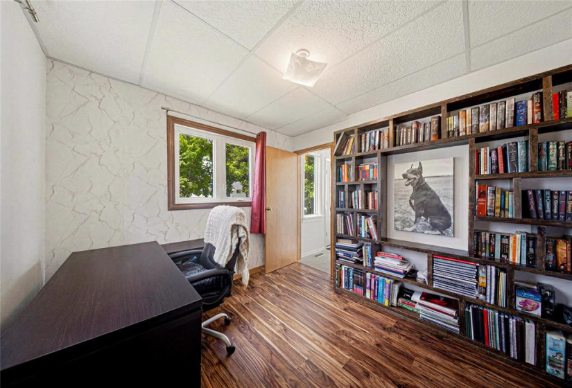 94 Dunraven, 3 Bedrooms Bedrooms, 11 Rooms Rooms,2 BathroomsBathrooms,Residential,For Sale,Dunraven