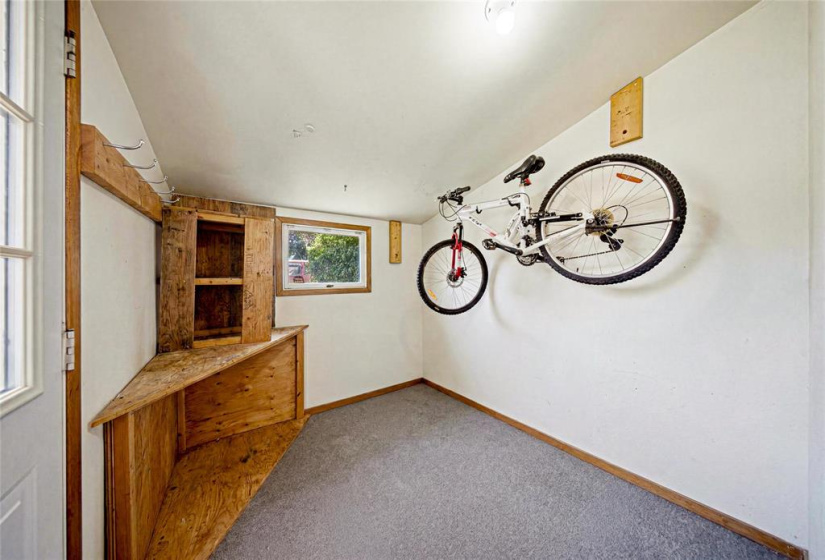 94 Dunraven, 3 Bedrooms Bedrooms, 11 Rooms Rooms,2 BathroomsBathrooms,Residential,For Sale,Dunraven