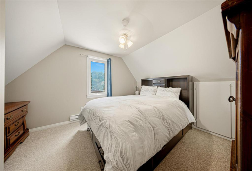 94 Dunraven, 3 Bedrooms Bedrooms, 11 Rooms Rooms,2 BathroomsBathrooms,Residential,For Sale,Dunraven