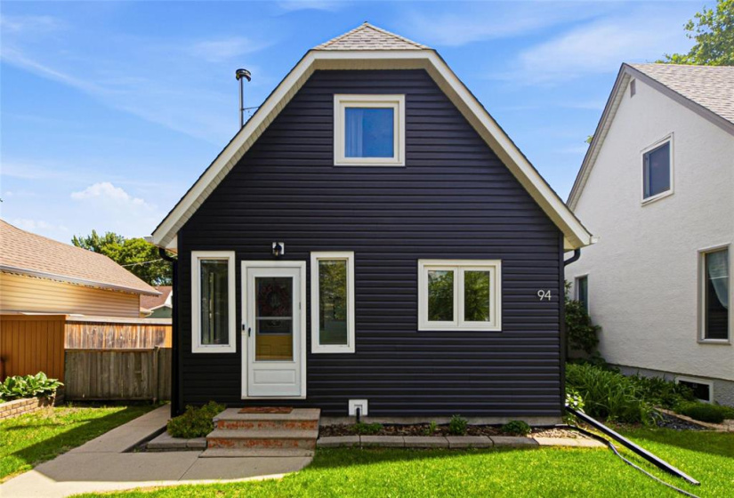 94 Dunraven, 3 Bedrooms Bedrooms, 11 Rooms Rooms,2 BathroomsBathrooms,Residential,For Sale,Dunraven