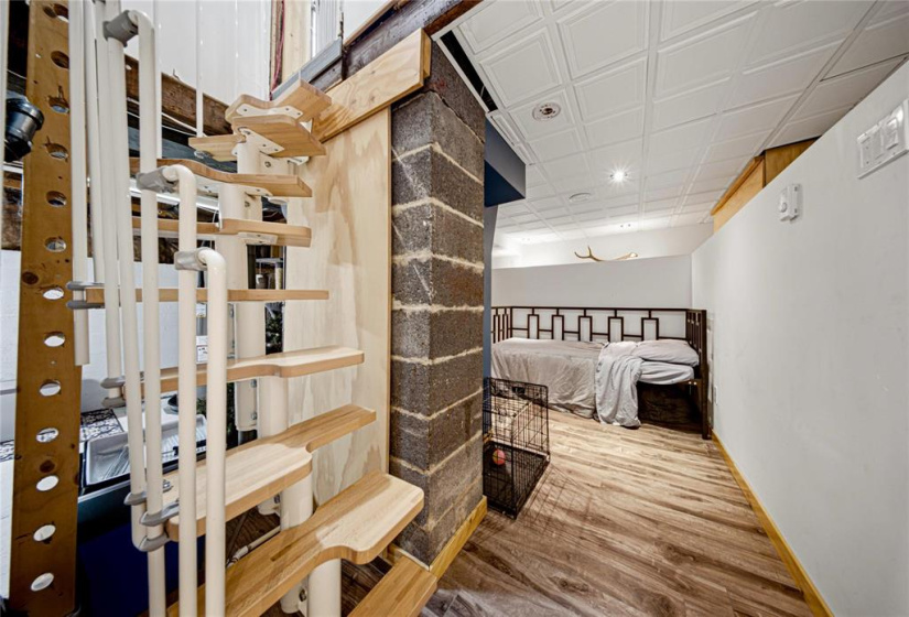 94 Dunraven, 3 Bedrooms Bedrooms, 11 Rooms Rooms,2 BathroomsBathrooms,Residential,For Sale,Dunraven