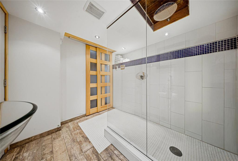 94 Dunraven, 3 Bedrooms Bedrooms, 11 Rooms Rooms,2 BathroomsBathrooms,Residential,For Sale,Dunraven