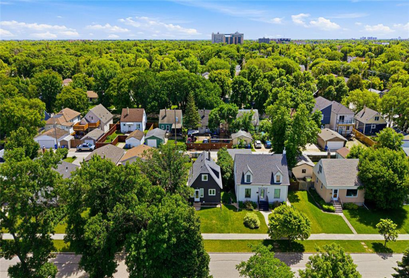 94 Dunraven, 3 Bedrooms Bedrooms, 11 Rooms Rooms,2 BathroomsBathrooms,Residential,For Sale,Dunraven