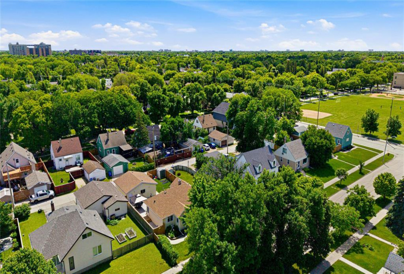 94 Dunraven, 3 Bedrooms Bedrooms, 11 Rooms Rooms,2 BathroomsBathrooms,Residential,For Sale,Dunraven