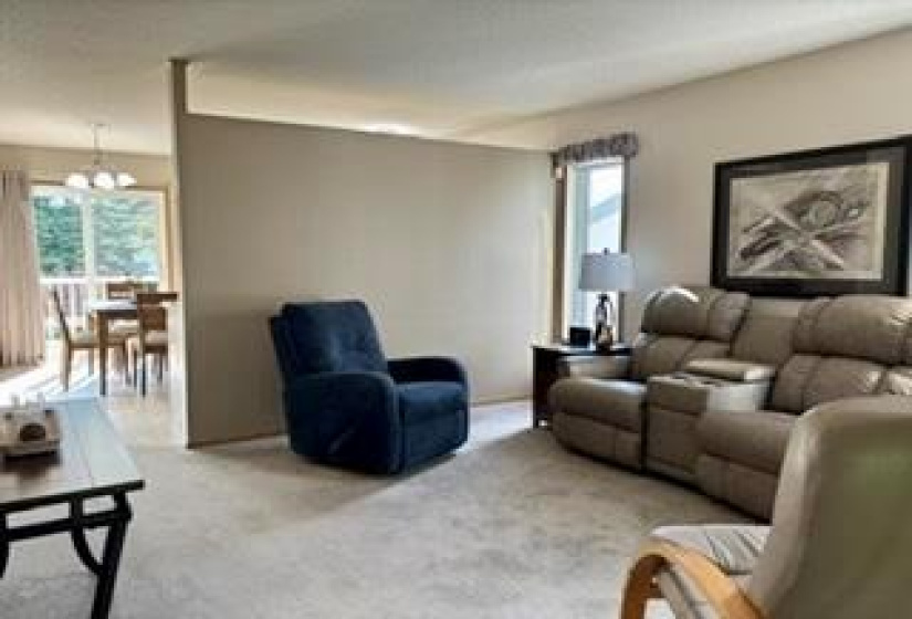 114 Brotman, 4 Bedrooms Bedrooms, 10 Rooms Rooms,2 BathroomsBathrooms,Residential,For Sale,Brotman