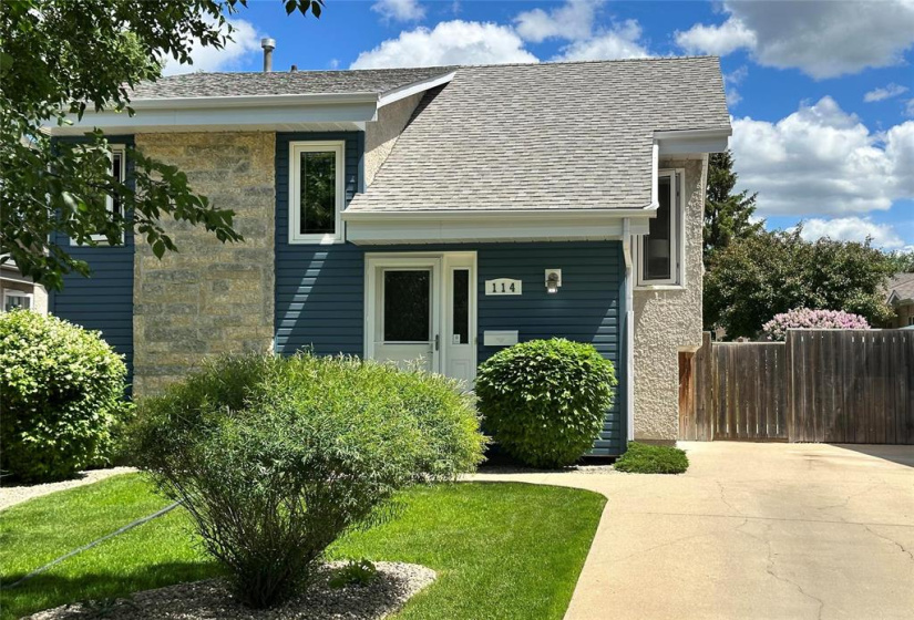 114 Brotman, 4 Bedrooms Bedrooms, 10 Rooms Rooms,2 BathroomsBathrooms,Residential,For Sale,Brotman