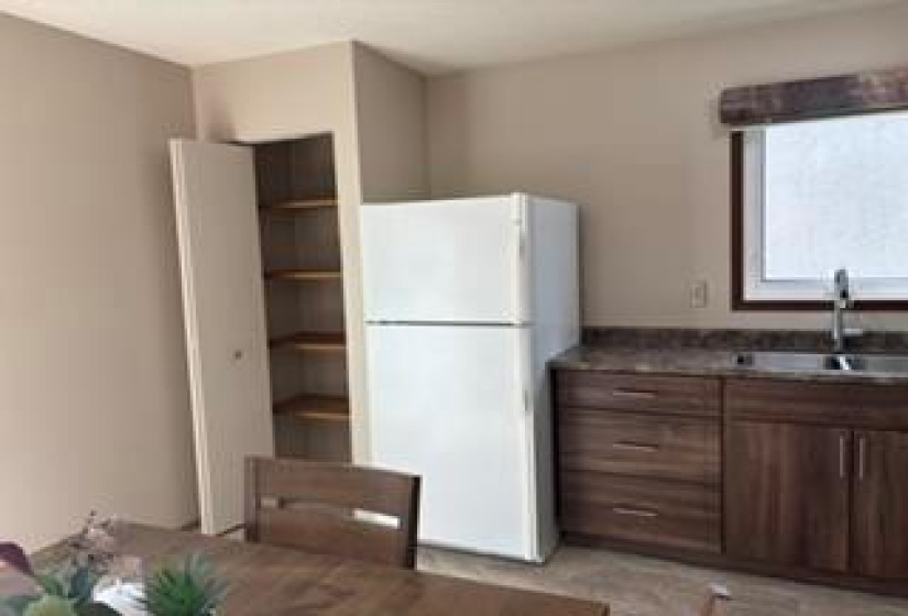 114 Brotman, 4 Bedrooms Bedrooms, 10 Rooms Rooms,2 BathroomsBathrooms,Residential,For Sale,Brotman