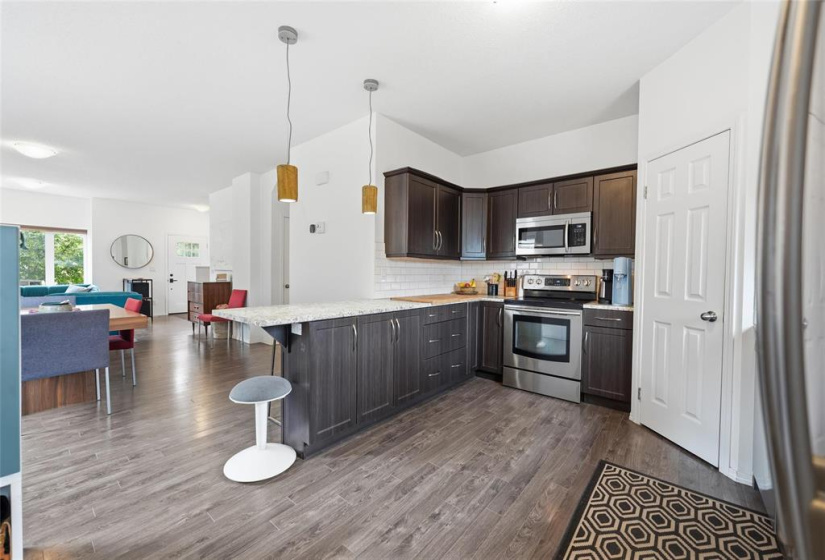 86 Ellesmere, 4 Bedrooms Bedrooms, 11 Rooms Rooms,2 BathroomsBathrooms,Residential,For Sale,Ellesmere
