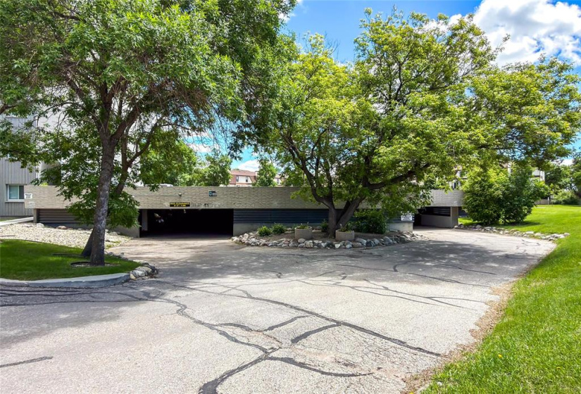 3030 Pembina, 2 Bedrooms Bedrooms, 7 Rooms Rooms,1 BathroomBathrooms,Condominium,For Sale,Pembina
