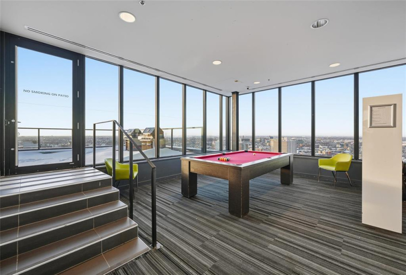 Roof Top Owners Lounge