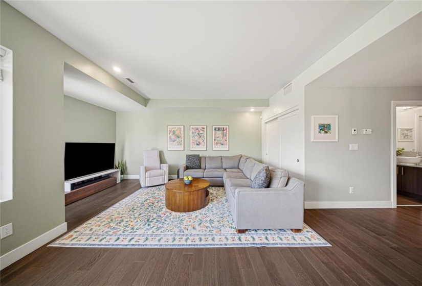 880 Rathgar, 3 Bedrooms Bedrooms, 11 Rooms Rooms,2 BathroomsBathrooms,Condominium,For Sale,Rathgar