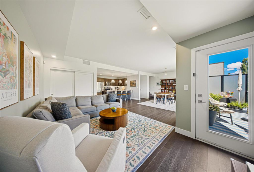 880 Rathgar, 3 Bedrooms Bedrooms, 11 Rooms Rooms,2 BathroomsBathrooms,Condominium,For Sale,Rathgar