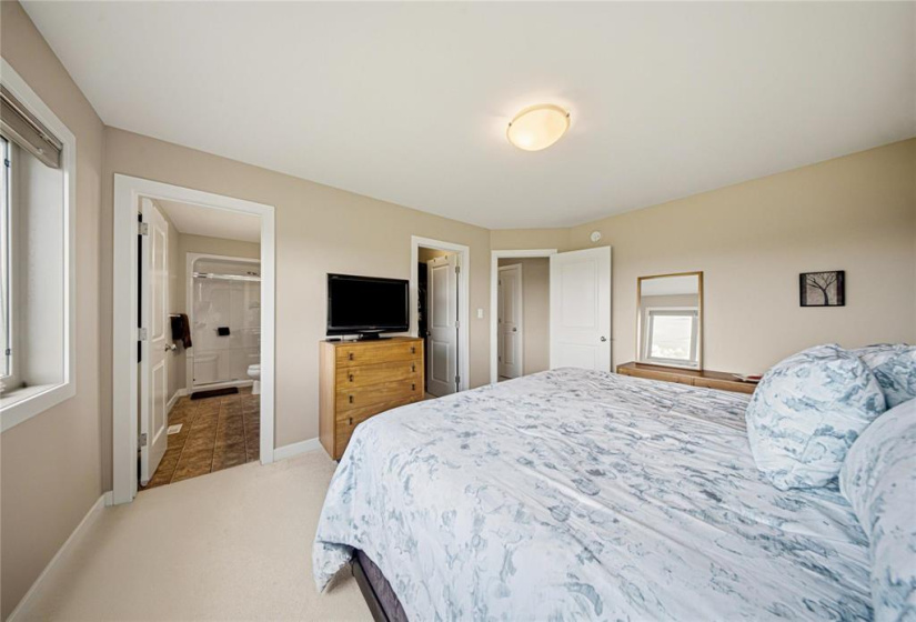 1290 Warde, 3 Bedrooms Bedrooms, 13 Rooms Rooms,2 BathroomsBathrooms,Condominium,For Sale,Warde