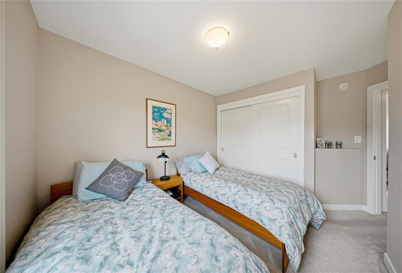 1290 Warde, 3 Bedrooms Bedrooms, 13 Rooms Rooms,2 BathroomsBathrooms,Condominium,For Sale,Warde