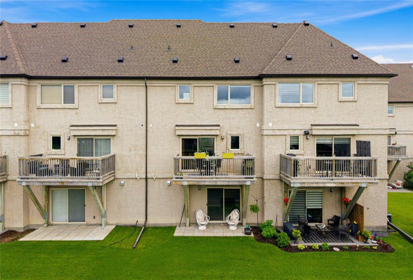 1290 Warde, 3 Bedrooms Bedrooms, 13 Rooms Rooms,2 BathroomsBathrooms,Condominium,For Sale,Warde
