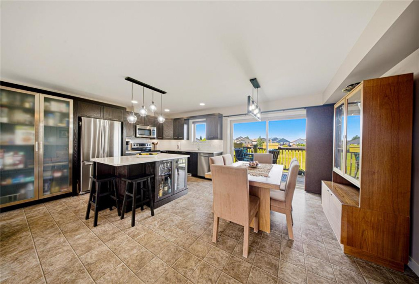1290 Warde, 3 Bedrooms Bedrooms, 13 Rooms Rooms,2 BathroomsBathrooms,Condominium,For Sale,Warde