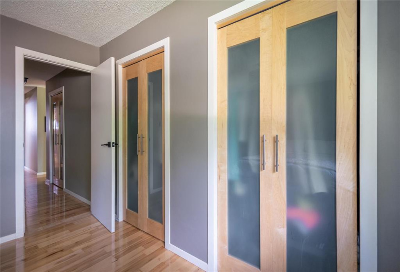 19 Russenholt, 3 Bedrooms Bedrooms, 13 Rooms Rooms,2 BathroomsBathrooms,Residential,For Sale,Russenholt