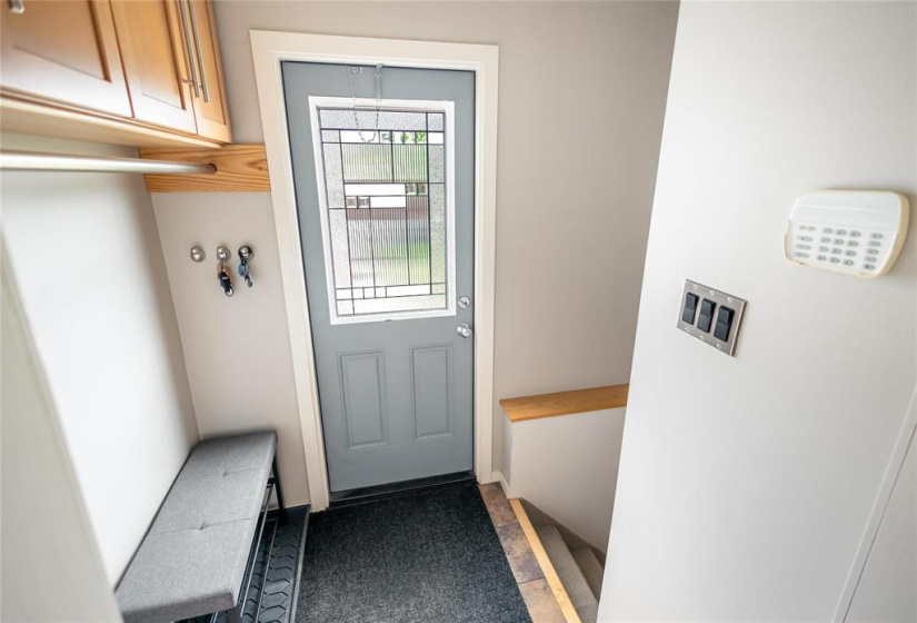 19 Russenholt, 3 Bedrooms Bedrooms, 13 Rooms Rooms,2 BathroomsBathrooms,Residential,For Sale,Russenholt